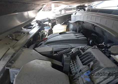 2016 Hyundai Santa Fe Sport 2.4L z USA, uszkodzony, nr VIN 5XYZUDLB6GG306186